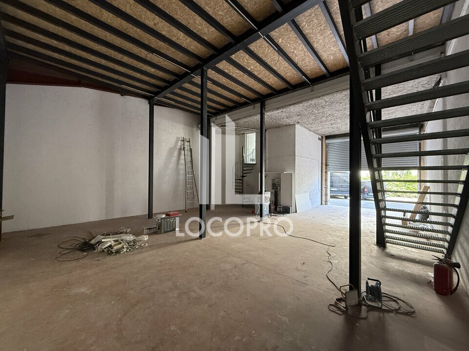 262 M² LOUÉS — LOCAL D'ACTIVITÉS RÉNOVÉ À MANDELIEU-LA NAPOULE