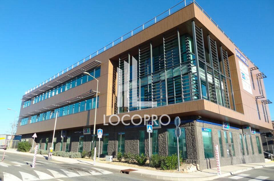 155 M² DE BUREAUX LOUÉS | LES ARCS-SUR-ARGENS