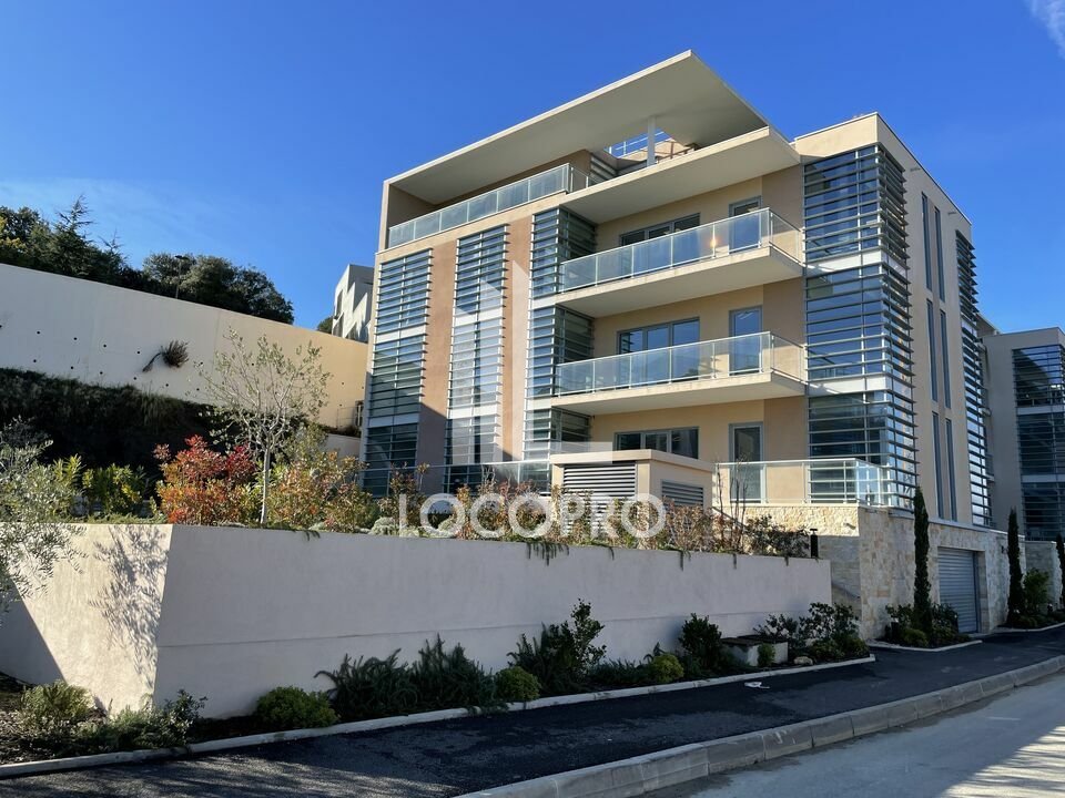 LOCATION À ÉNERGIE POSITIVE