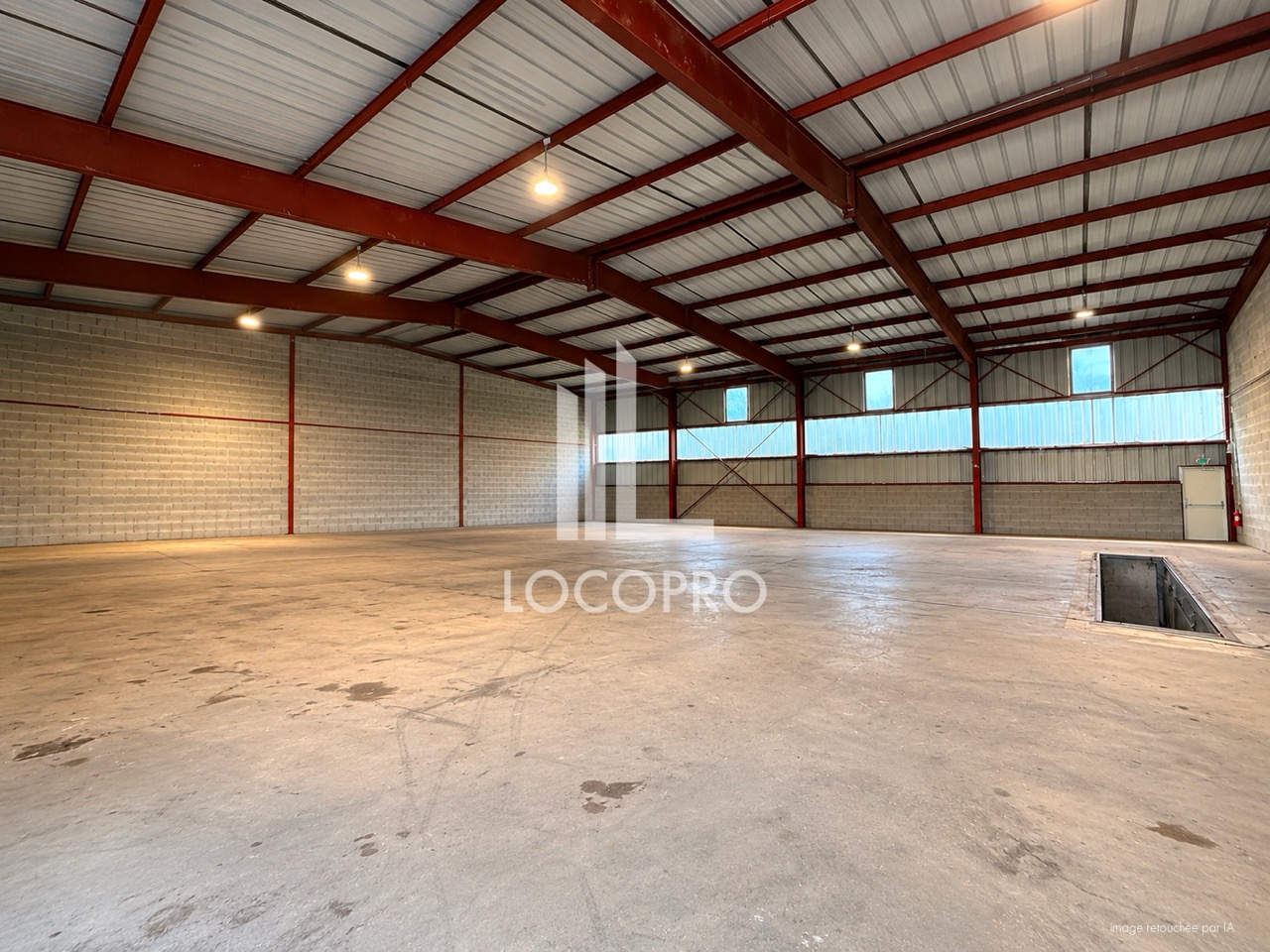1300 M² LOUÉS À ANTIBES !
