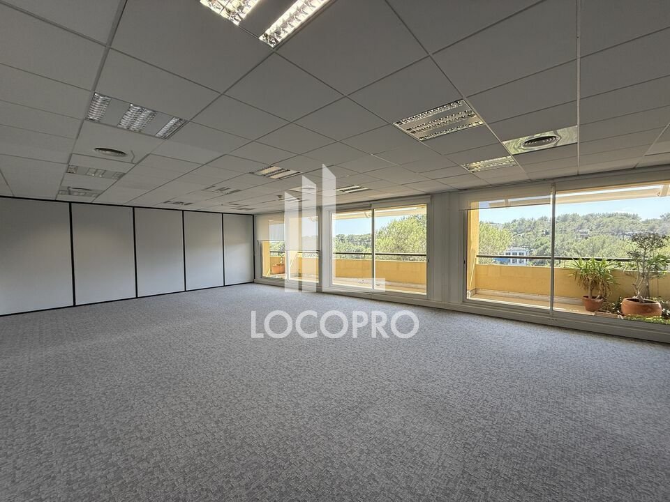 93 M² DE BUREAUX LOUÉS À SOPHIA ANTIPOLIS